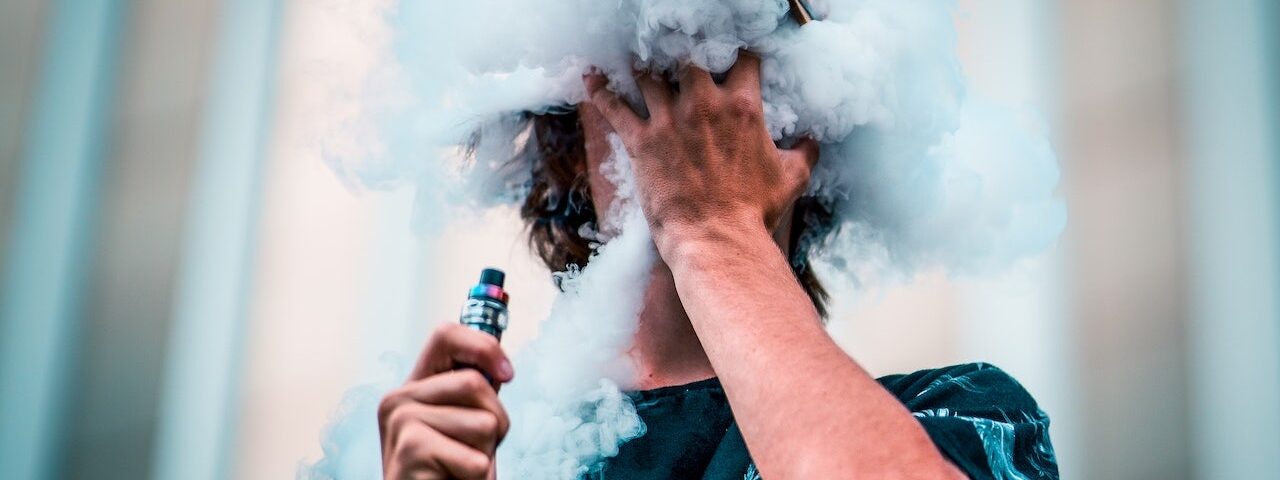 Efectos Toxicos del Vapeo Canela y Vainilla en la Mira